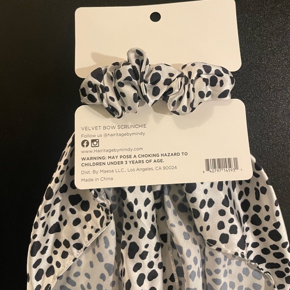 Hairitage Bow Scrunchie - Picture 6 of 6